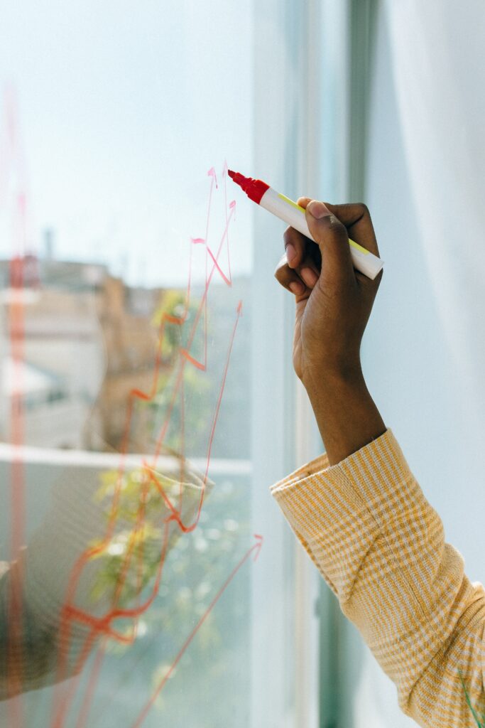 mémoire résultats qualitatifs analyse stylo rouge sur fond transparent 