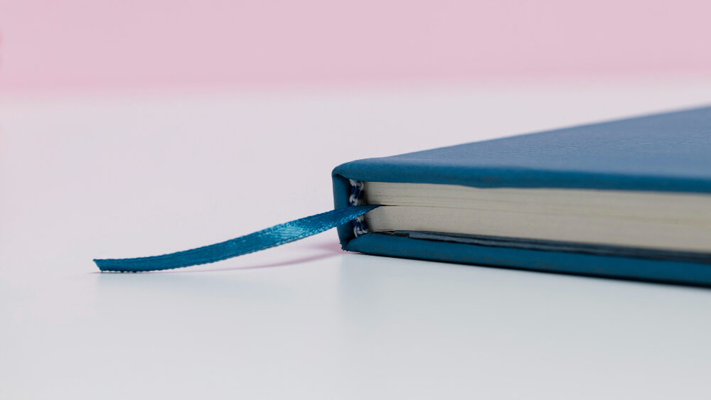 signet tissu avec couverture cartonné